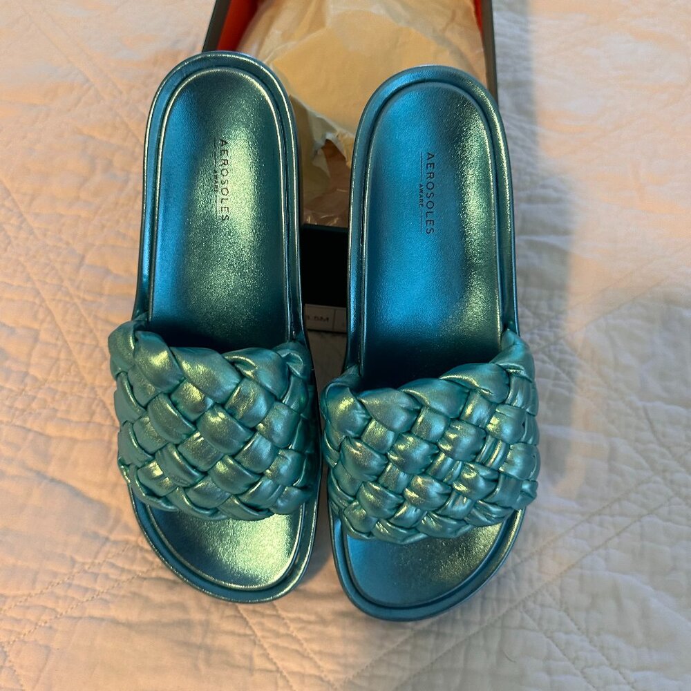 Aerosoles metalic blue wedge. “Dana”